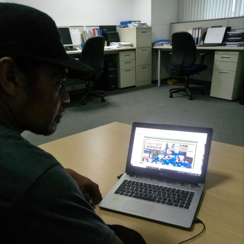 PERCETAKAN DAN DESAIN GRAFIS 